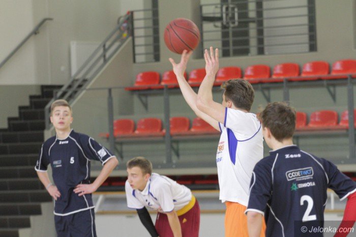 koszykowka-chopcow-gray-szkoy-srednie-foto-66366