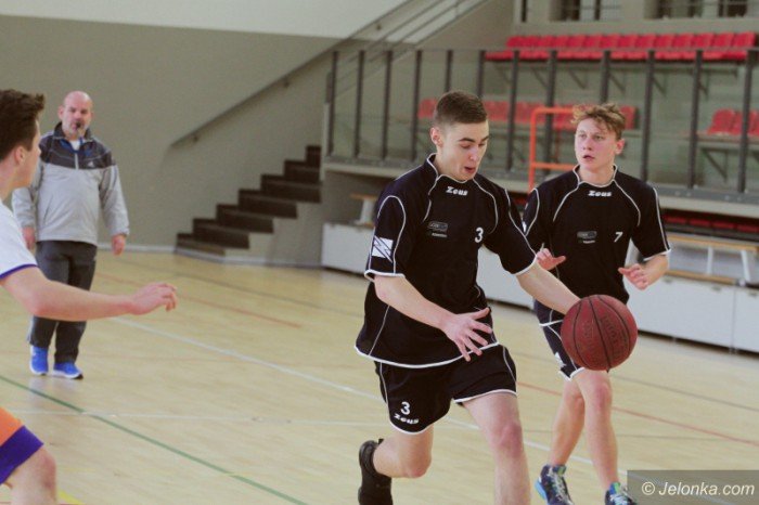 koszykowka-chopcow-gray-szkoy-srednie-foto-66366