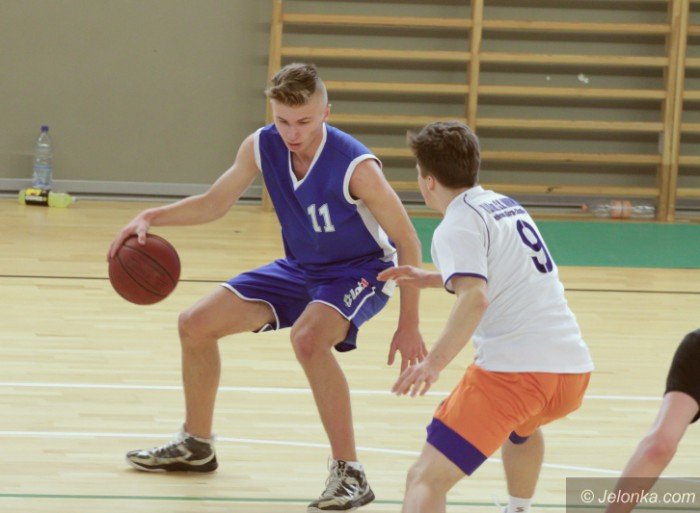 koszykowka-chopcow-gray-szkoy-srednie-foto-66366