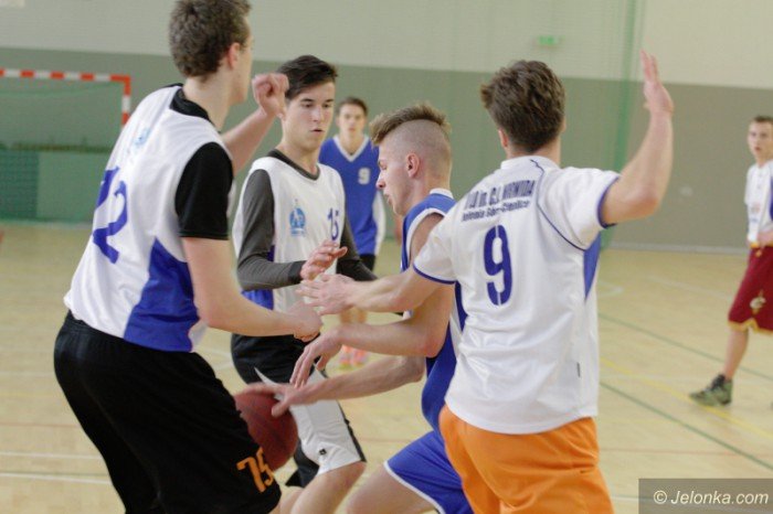 koszykowka-chopcow-gray-szkoy-srednie-foto-66366