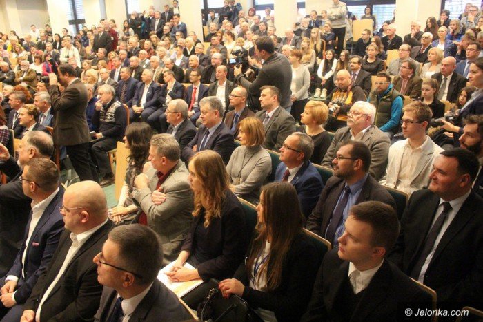 tumy-na-spotkaniu-z-wicepremierem-morawieckim-foto-66370