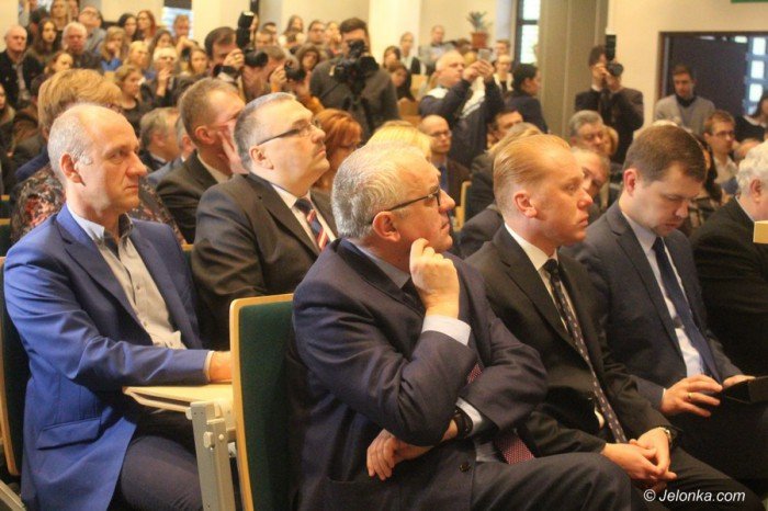 tumy-na-spotkaniu-z-wicepremierem-morawieckim-foto-66370