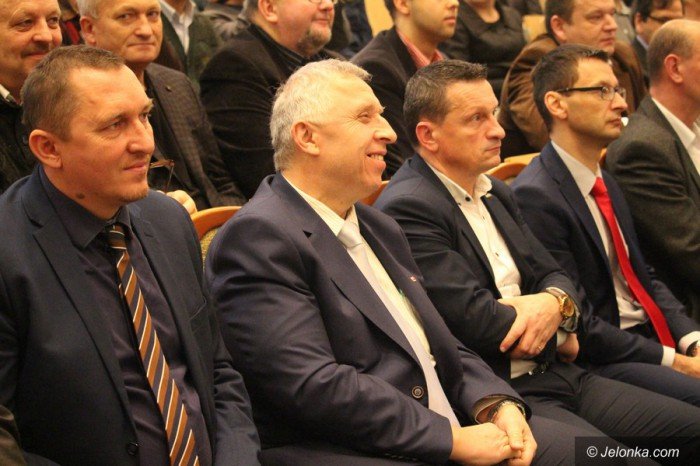 tumy-na-spotkaniu-z-wicepremierem-morawieckim-foto-66370