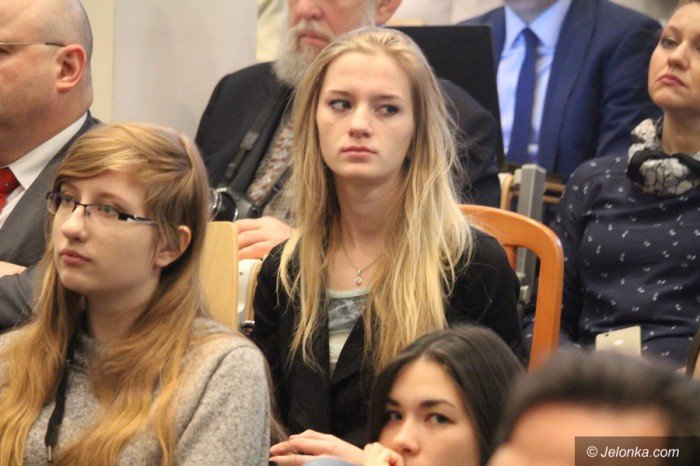 tumy-na-spotkaniu-z-wicepremierem-morawieckim-foto-66370