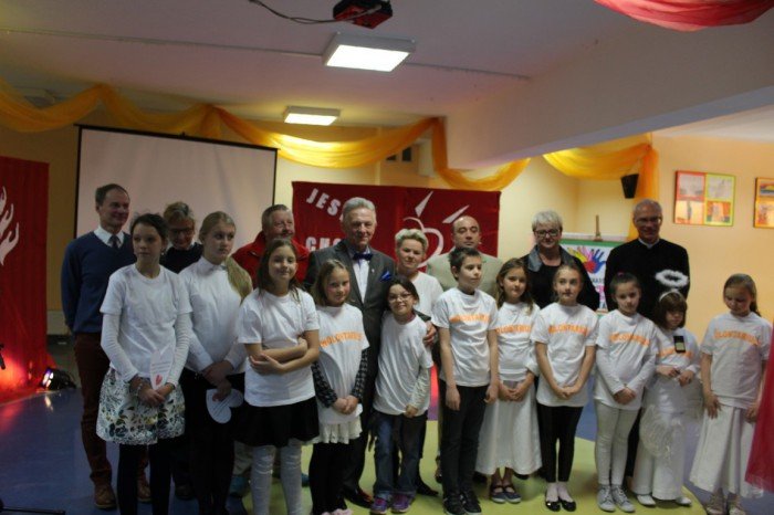 uczniowie-z-karpacza-uhonorowali-ryszarda-kieka-foto-66402