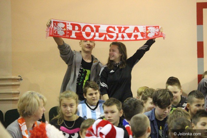 uczniow-trzynastki-aczy-pika-foto-66466