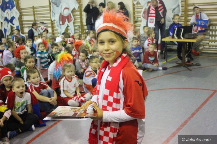 uczniow-trzynastki-aczy-pika-foto-66466