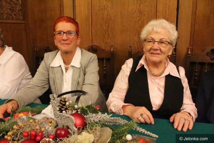 kobiety-opanoway-ratusz-byo-pieknie-foto-66471