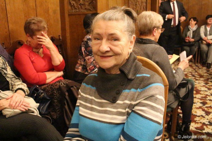 kobiety-opanoway-ratusz-byo-pieknie-foto-66471
