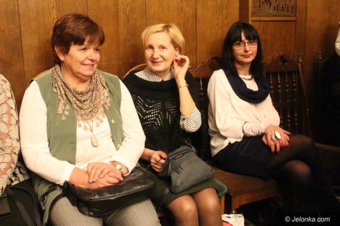 kobiety-opanoway-ratusz-byo-pieknie-foto-66471