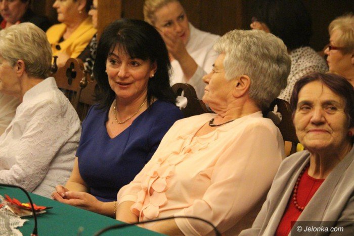kobiety-opanoway-ratusz-byo-pieknie-foto-66471