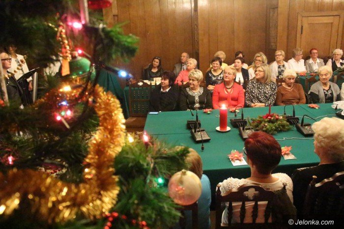kobiety-opanoway-ratusz-byo-pieknie-foto-66471