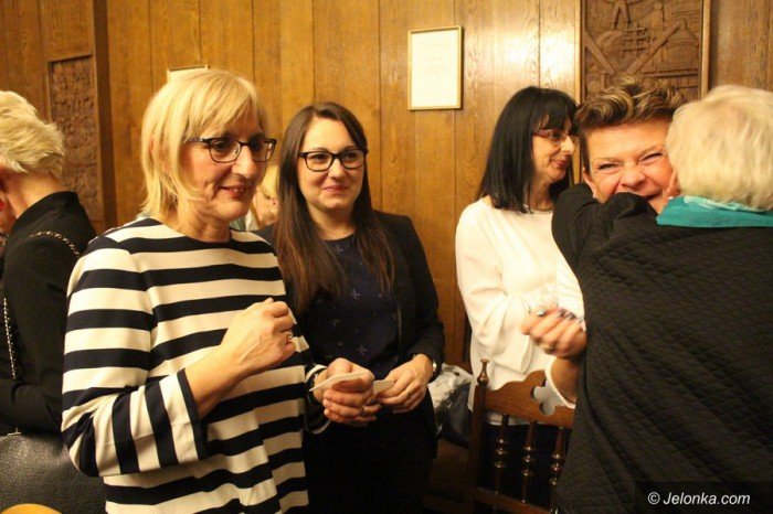 kobiety-opanoway-ratusz-byo-pieknie-foto-66471