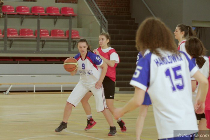 zawodniczki-zeroma-mistrzyniami-powiatu-foto-66472