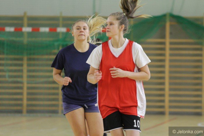 zawodniczki-zeroma-mistrzyniami-powiatu-foto-66472