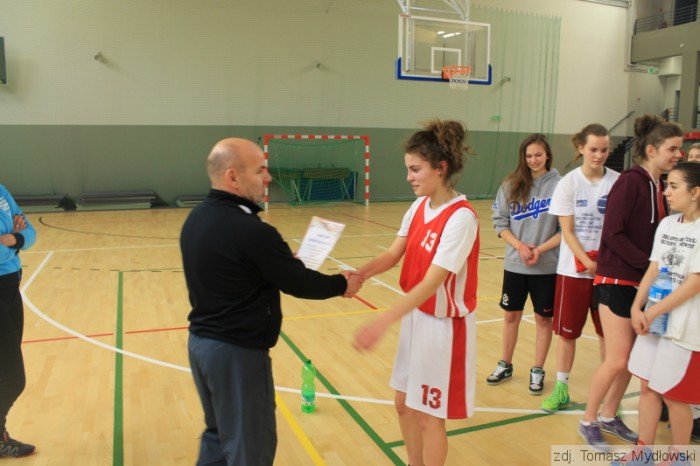 zawodniczki-zeroma-mistrzyniami-powiatu-foto-66472