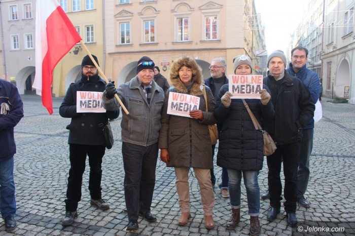 jeleniogorzanie-w-obronie-mediow-w-sejmie-foto-66496