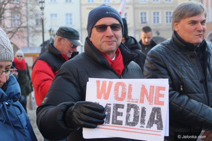 jeleniogorzanie-w-obronie-mediow-w-sejmie-foto-66496