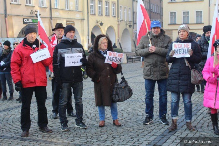 jeleniogorzanie-w-obronie-mediow-w-sejmie-foto-66496