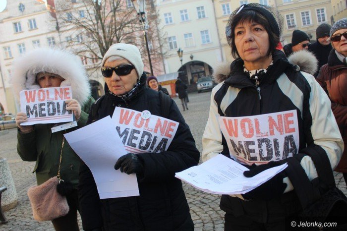 jeleniogorzanie-w-obronie-mediow-w-sejmie-foto-66496