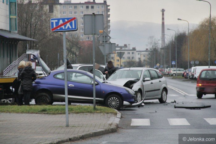 zderzenie-aut-na-jeleniogorskim-zabobrzu-foto-66501