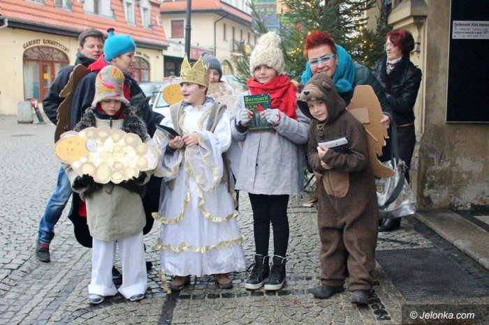pysznosci-i-cudenka-na-jarmarku-bozonarodzeniowym-foto-66510