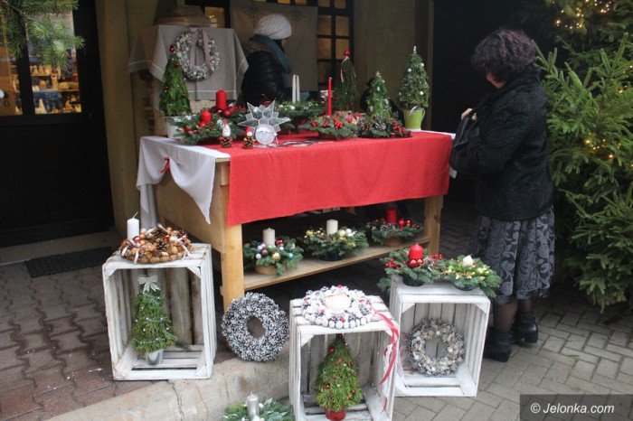 pysznosci-i-cudenka-na-jarmarku-bozonarodzeniowym-foto-66510