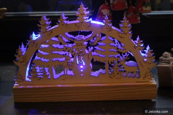 pysznosci-i-cudenka-na-jarmarku-bozonarodzeniowym-foto-66510