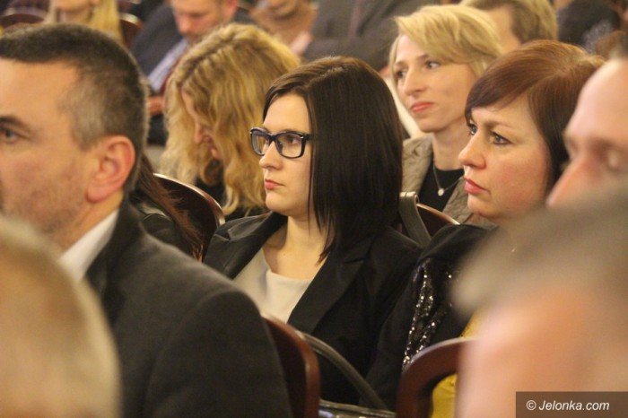 minister-zalewska-jelenia-gora-zyska-na-reformie-foto-66528