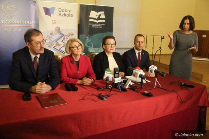minister-zalewska-jelenia-gora-zyska-na-reformie-foto-66528