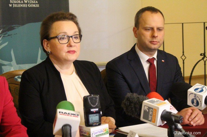 minister-zalewska-jelenia-gora-zyska-na-reformie-foto-66528