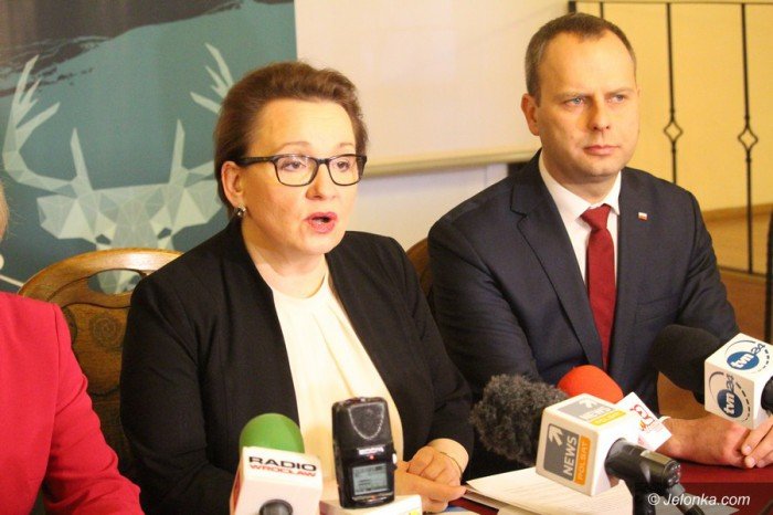 minister-zalewska-jelenia-gora-zyska-na-reformie-foto-66528