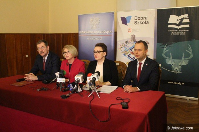 minister-zalewska-jelenia-gora-zyska-na-reformie-foto-66528