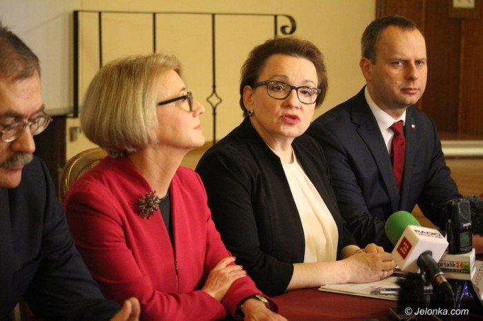 minister-zalewska-jelenia-gora-zyska-na-reformie-foto-66528