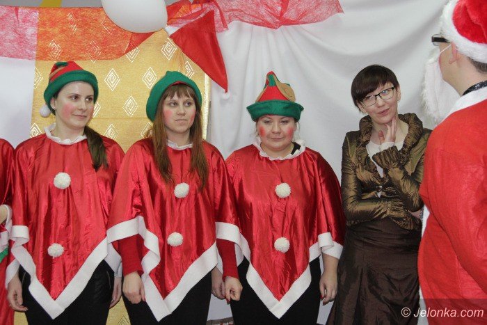wolontariusze-fundacji-orange-z-usmiechem-dla-dzieci-foto-66538