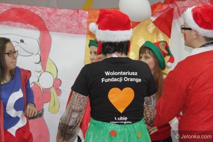 wolontariusze-fundacji-orange-z-usmiechem-dla-dzieci-foto-66538