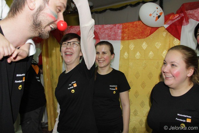 wolontariusze-fundacji-orange-z-usmiechem-dla-dzieci-foto-66538