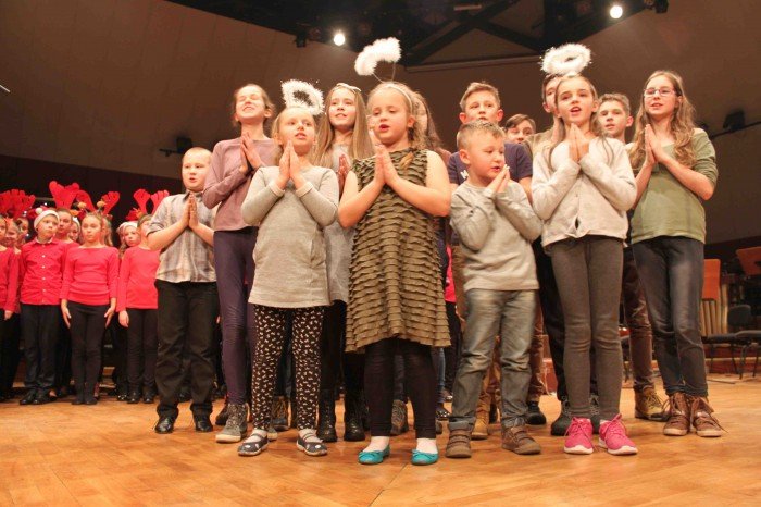 dwojka-z-jasekami-w-filharmonii-foto-66540