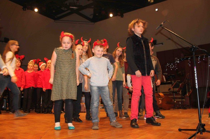 dwojka-z-jasekami-w-filharmonii-foto-66540