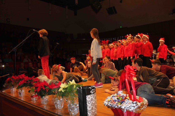 dwojka-z-jasekami-w-filharmonii-foto-66540