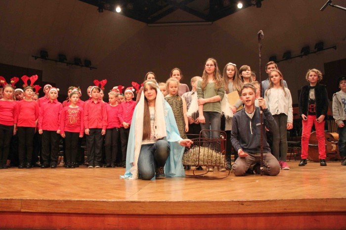 dwojka-z-jasekami-w-filharmonii-foto-66540