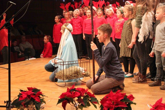 dwojka-z-jasekami-w-filharmonii-foto-66540