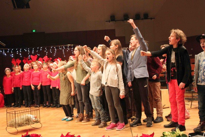 dwojka-z-jasekami-w-filharmonii-foto-66540