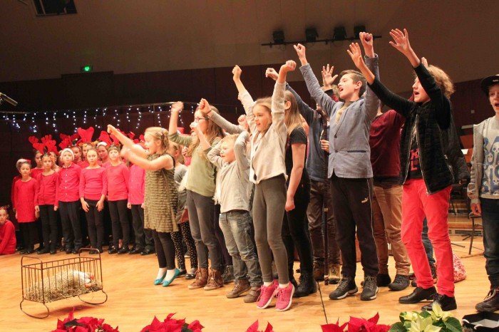 dwojka-z-jasekami-w-filharmonii-foto-66540