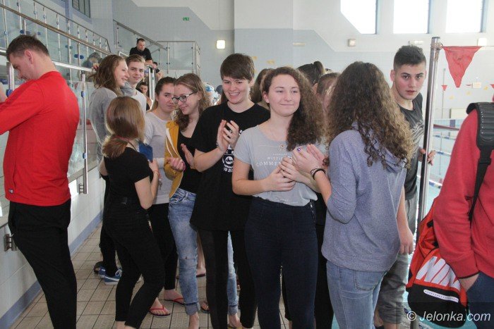 scigali-sie-pywacy-ze-szko-srednich-i-gimnazjalnych-foto-66543