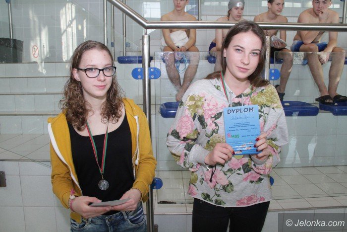 scigali-sie-pywacy-ze-szko-srednich-i-gimnazjalnych-foto-66543