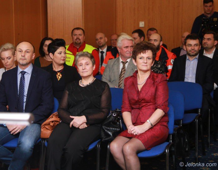 nowe-karetki-dla-pogotowia-ratunkowego-foto-66647