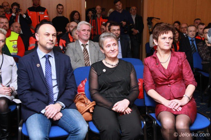 nowe-karetki-dla-pogotowia-ratunkowego-foto-66647