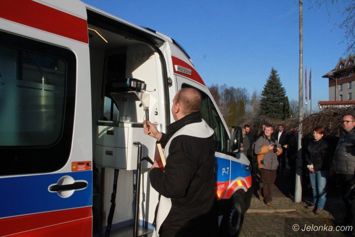 nowe-karetki-dla-pogotowia-ratunkowego-foto-66647