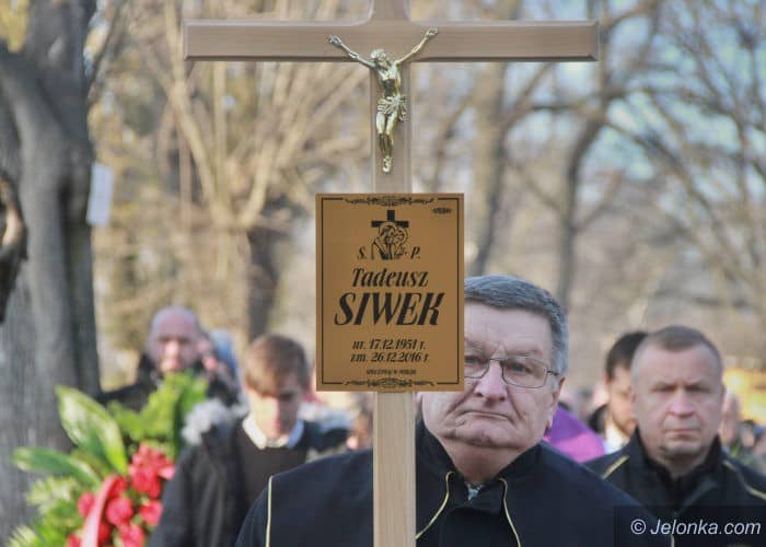 najblizsi-przyjaciele-i-znajomi-pozegnali-tadeusza-siwka-foto-66661